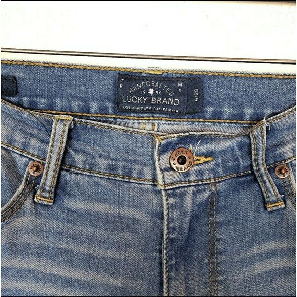 LUCKY BRAND Sweet Straight Leg Medium Light Wash Casual Jeans Size: 6/29 - Picture 2 of 7